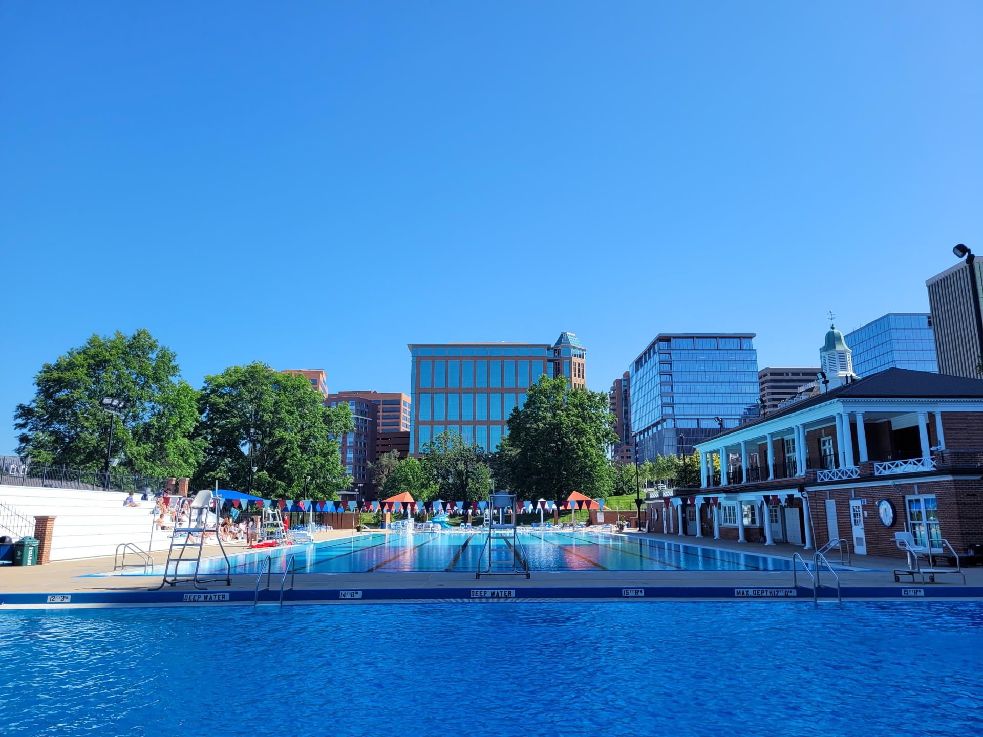 Shaw Park Aquatic Center 